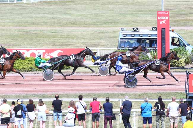Photo d'arrivée de la course pmu PRIX DE LA MANCHE à ENGHIEN le Samedi 9 juillet 2022