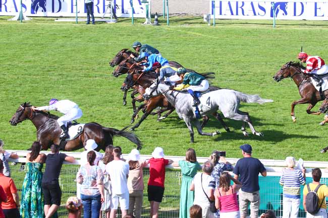 Photo d'arrivée de la course pmu PRIX DE LA FONTAINE MORNY à DEAUVILLE le Dimanche 10 juillet 2022