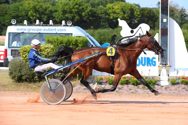 Photo d'arrivée de la course pmu PRIX INTERMARCHE à CHERBOURG le Lundi 18 juillet 2022