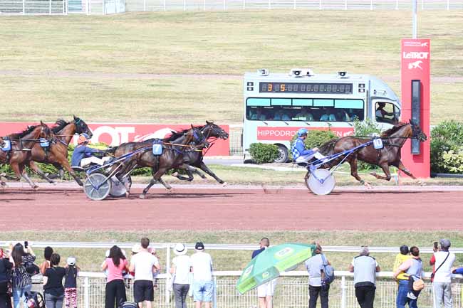 Photo d'arrivée de la course pmu PRIX DU PALAIS BOURBON à ENGHIEN le Samedi 23 juillet 2022