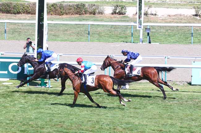 Photo d'arrivée de la course pmu PRIX DE TOUR-EN-BESSIN à DEAUVILLE le Samedi 6 août 2022