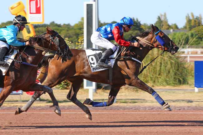 Photo d'arrivée de la course pmu PRIX JACQUES GIBOIRE à PORNICHET le Mercredi 10 août 2022
