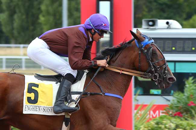 Photo d'arrivée de la course pmu PRIX DE LA PORTE DE PLAISANCE à ENGHIEN le Dimanche 14 août 2022