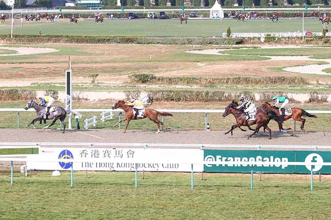 Photo d'arrivée de la course pmu 67EME PRIX GEORGES COURTOIS - TROPHEE STUDIO HARCOURT à DEAUVILLE le Lundi 15 août 2022