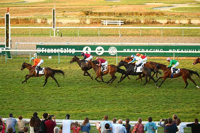Photo d'arrivée de la course pmu PRIX DU VIEUX BASSIN à DEAUVILLE le Jeudi 18 août 2022