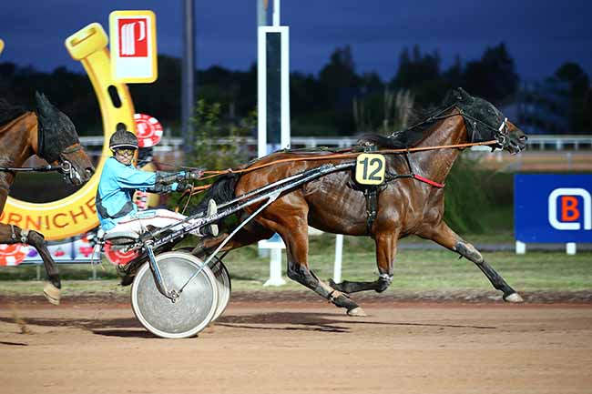 Photo d'arrivée de la course pmu PRIX D'ERBRAY à PORNICHET le Vendredi 19 août 2022