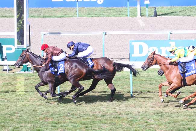 Photo d'arrivée de la course pmu DARLEY PRIX KERGORLAY à DEAUVILLE le Dimanche 21 août 2022