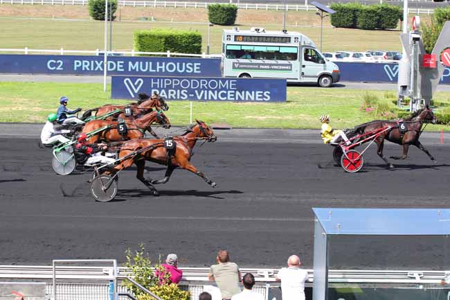 Photo d'arrivée de la course pmu PRIX DE MULHOUSE à PARIS-VINCENNES le Samedi 27 août 2022