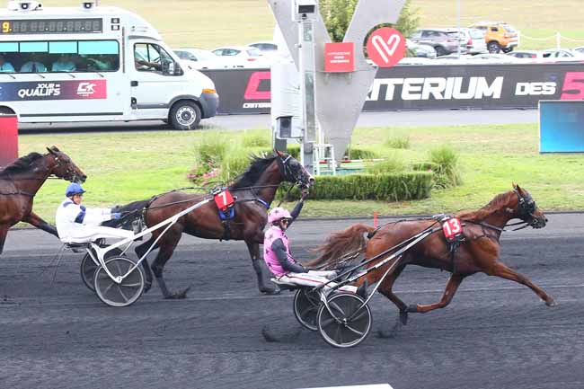 Photo d'arrivée de la course pmu CRITERIUM 5 ANS-Q2 - PRIX JOCKEY à PARIS-VINCENNES le Samedi 3 septembre 2022