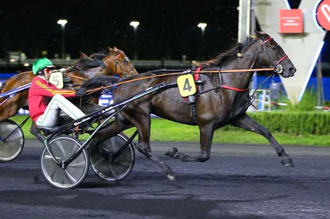 Photo d'arrivée de la course pmu PRIX ALKMENE à PARIS-VINCENNES le Vendredi 16 septembre 2022