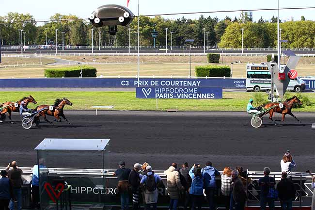 Photo d'arrivée de la course pmu PRIX DE COURTENAY à PARIS-VINCENNES le Jeudi 22 septembre 2022