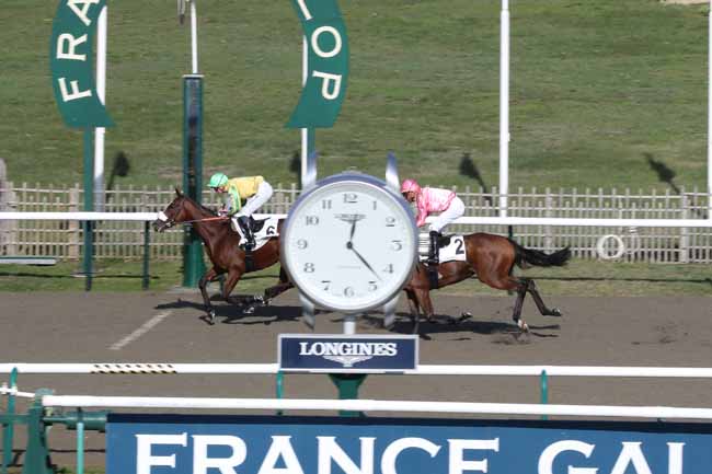 Photo d'arrivée de la course pmu PRIX DU PONT SAINTE-MAXENCE à CHANTILLY le Mercredi 12 octobre 2022