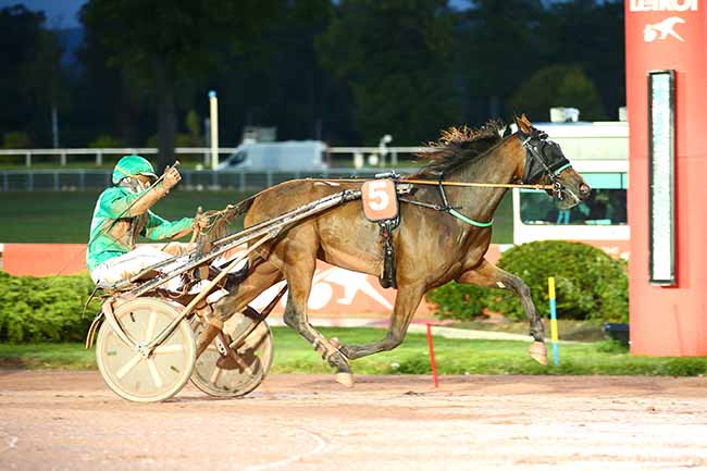 Photo d'arrivée de la course pmu PRIX DE LA SEINE-MARITIME à ENGHIEN le Jeudi 13 octobre 2022