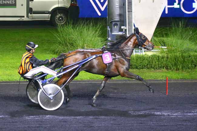 Photo d'arrivée de la course pmu PRIX DE MILLY-LA-FORET à PARIS-VINCENNES le Samedi 29 octobre 2022