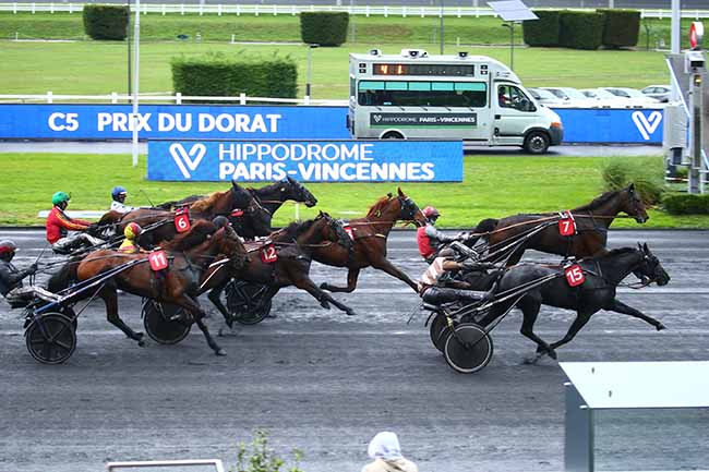 Photo d'arrivée de la course pmu PRIX DU DORAT à PARIS-VINCENNES le Jeudi 3 novembre 2022
