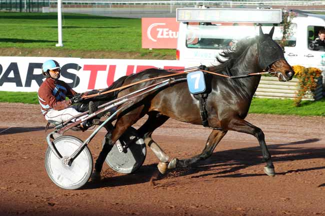 Photo d'arrivée de la course pmu PRIX MOET ET CHANDON à NANTES le Mercredi 9 novembre 2022