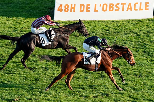 Photo d'arrivée de la course pmu PRIX CONGRESS à AUTEUIL le Samedi 12 novembre 2022