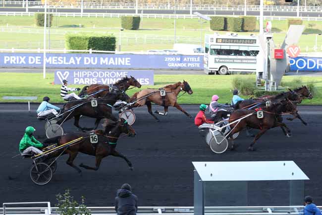 Photo d'arrivée de la course pmu PRIX DE MESLAY DU MAINE à PARIS-VINCENNES le Lundi 28 novembre 2022