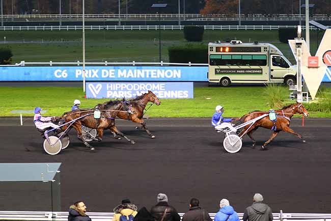 Photo d'arrivée de la course pmu PRIX DE MAINTENON à PARIS-VINCENNES le Jeudi 1 décembre 2022