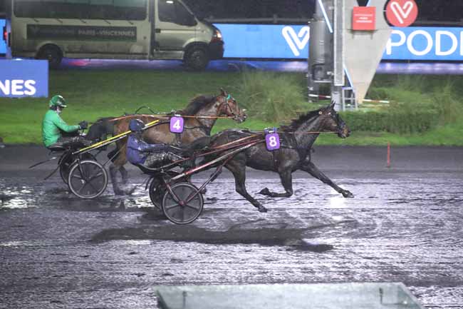 Photo d'arrivée de la course pmu PRIX DE CASTELNAUDARY à PARIS-VINCENNES le Mardi 20 décembre 2022