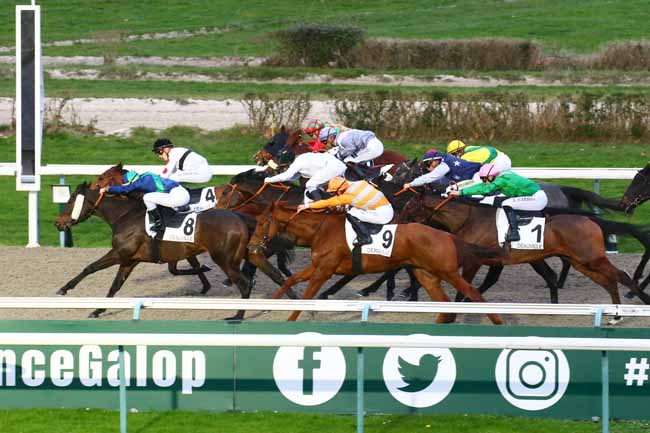 Photo d'arrivée de la course pmu PRIX DE LA SEULLES à DEAUVILLE le Vendredi 6 janvier 2023