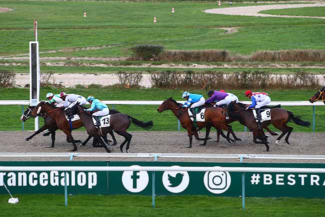 Photo d'arrivée de la course pmu PRIX DU TRIDENT à DEAUVILLE le Vendredi 13 janvier 2023
