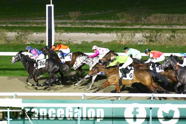 Photo d'arrivée de la course pmu PRIX VAUCELLES à DEAUVILLE le Vendredi 27 janvier 2023