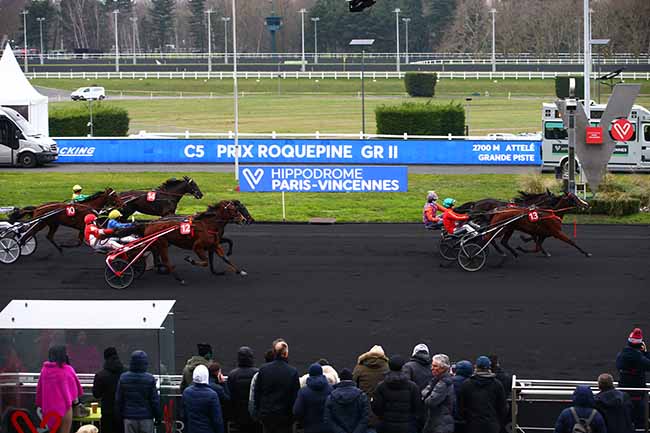 Photo d'arrivée de la course pmu PRIX ROQUEPINE à PARIS-VINCENNES le Samedi 28 janvier 2023