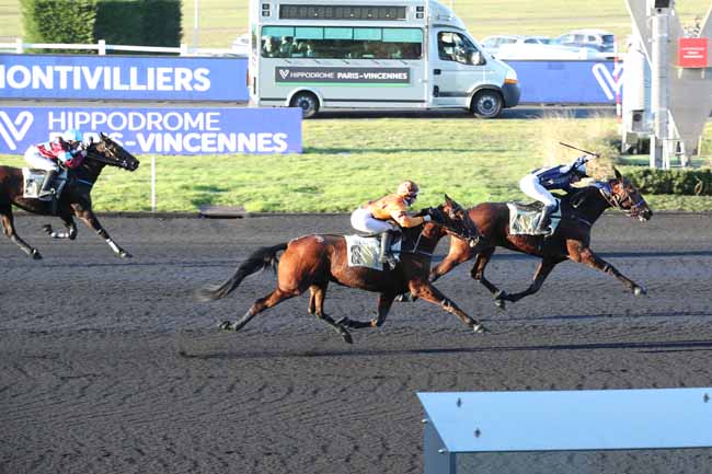Photo d'arrivée de la course pmu PRIX DE MONTIVILLIERS à PARIS-VINCENNES le Lundi 6 février 2023