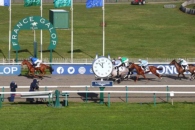 Photo d'arrivée de la course pmu PRIX DES GAZONS DE COYE à CHANTILLY le Lundi 6 février 2023
