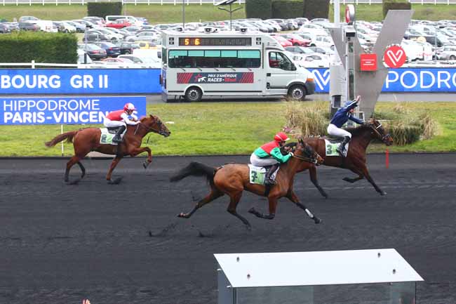 Photo d'arrivée de la course pmu PRIX LOUIS LE BOURG à PARIS-VINCENNES le Dimanche 12 février 2023