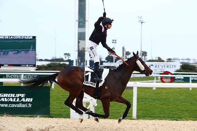 Photo d'arrivée de la course pmu PRIX SAONOIS à CAGNES-SUR-MER le Samedi 18 février 2023