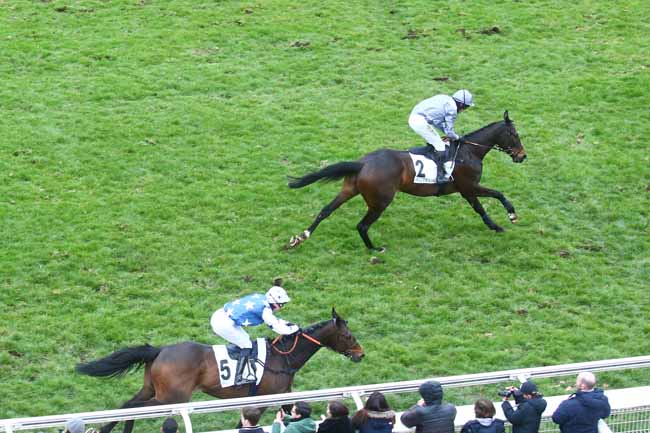 Photo d'arrivée de la course pmu PRIX JUIGNE à AUTEUIL le Dimanche 5 mars 2023