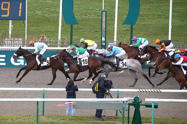 Photo d'arrivée de la course pmu PRIX DE LA PETITE PROVENCE à CHANTILLY le Vendredi 31 mars 2023
