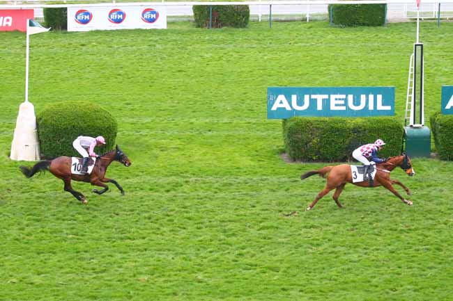 Photo d'arrivée de la course pmu PRIX MAURICE DE NEXON à AUTEUIL le Dimanche 2 avril 2023