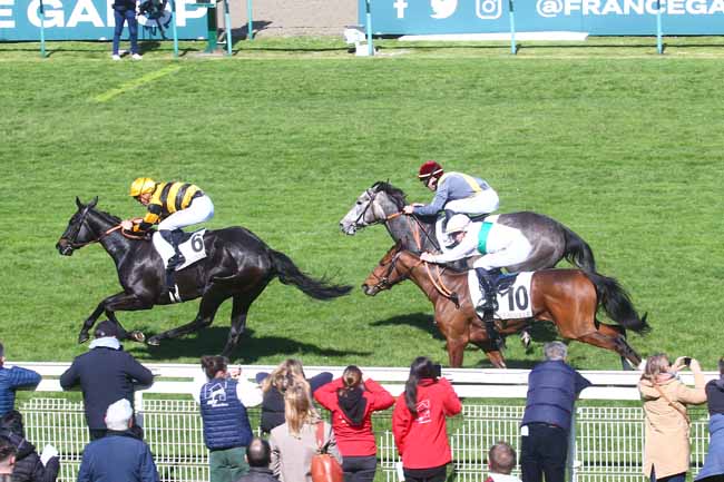 Photo d'arrivée de la course pmu PRIX DE GRUCHY à DEAUVILLE le Jeudi 6 avril 2023