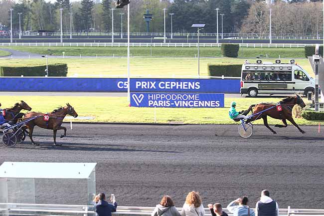 Photo d'arrivée de la course pmu PRIX CEPHENS à PARIS-VINCENNES le Vendredi 7 avril 2023