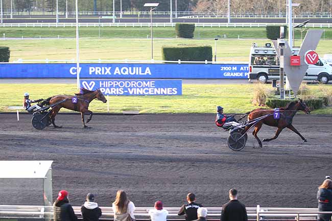 Photo d'arrivée de la course pmu PRIX AQUILA à PARIS-VINCENNES le Vendredi 7 avril 2023