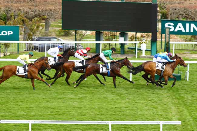 Photo d'arrivée de la course pmu PRIX CARACALLA à SAINT CLOUD le Vendredi 7 avril 2023