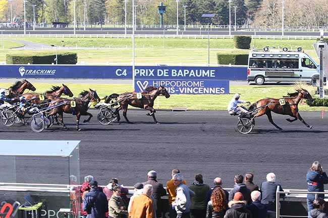 Photo d'arrivée de la course pmu PRIX DE BAPAUME à PARIS-VINCENNES le Samedi 8 avril 2023
