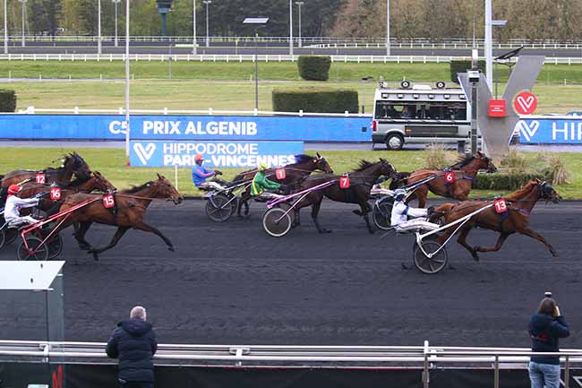 Photo d'arrivée de la course pmu PRIX ALGENIB à PARIS-VINCENNES le Vendredi 14 avril 2023