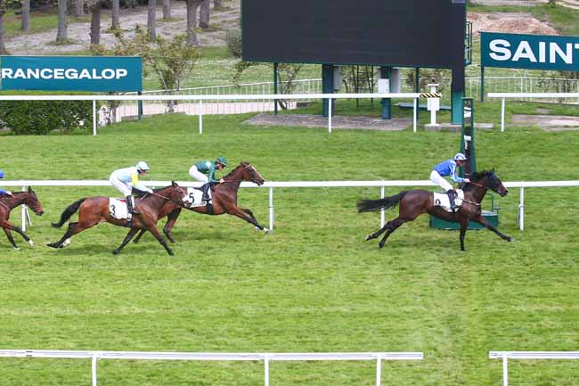 Photo d'arrivée de la course pmu PRIX PARADE D'AMOUR à SAINT CLOUD le Vendredi 21 avril 2023