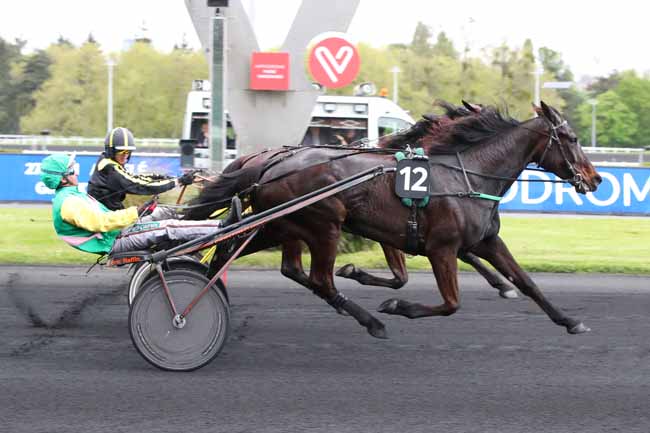Photo d'arrivée de la course pmu PRIX BELINDA à PARIS-VINCENNES le Vendredi 5 mai 2023
