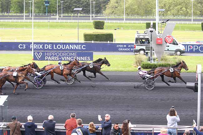 Photo d'arrivée de la course pmu PRIX DE LOUANNEC à PARIS-VINCENNES le Samedi 6 mai 2023