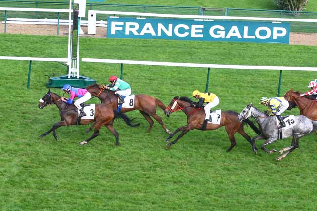 Photo d'arrivée de la course pmu PRIX DU PARC DE MONTSOURIS à LONGCHAMP le Dimanche 7 mai 2023