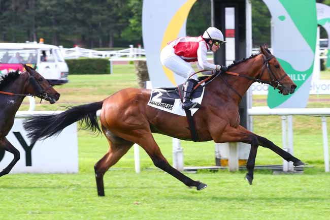Photo d'arrivée de la course pmu #RACEANDCARE (PRIX DE GERLAND) à LYON PARILLY le Lundi 8 mai 2023