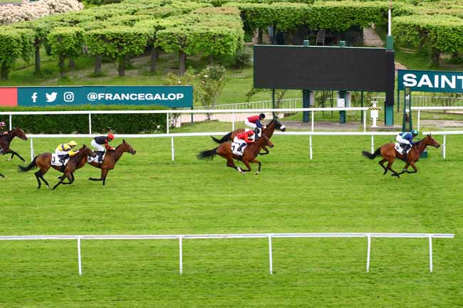 Photo d'arrivée de la course pmu PRIX PRALINE à SAINT CLOUD le Vendredi 12 mai 2023