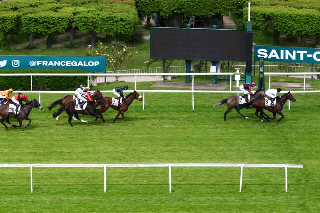 Photo d'arrivée de la course pmu PRIX COMTESSE DE LOIR à SAINT CLOUD le Mardi 16 mai 2023