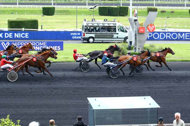 Photo d'arrivée de la course pmu PRIX DE NICE à PARIS-VINCENNES le Mercredi 17 mai 2023