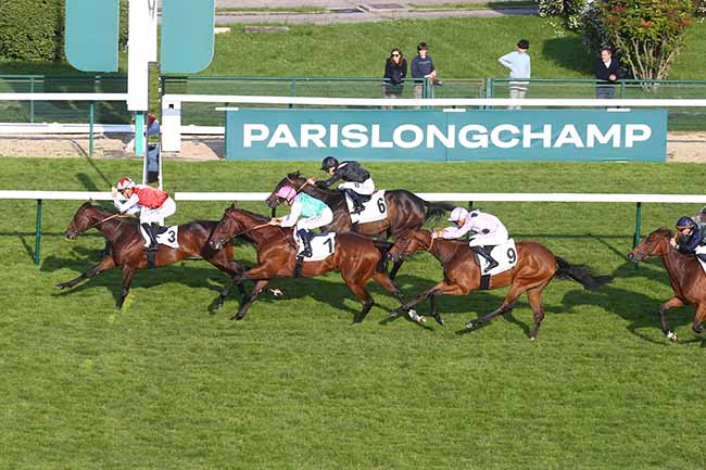 Photo d'arrivée de la course pmu PRIX DE PONTARME à LONGCHAMP le Jeudi 18 mai 2023